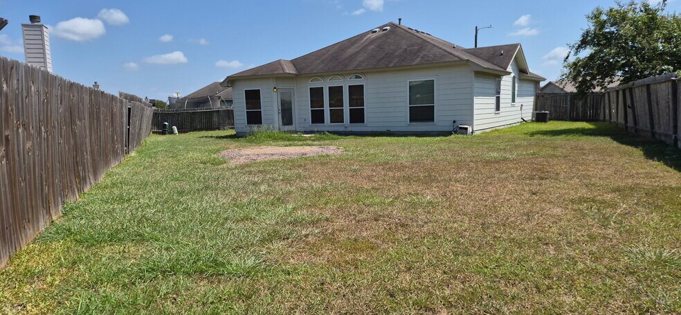 Building Photo - 1705 Barlow