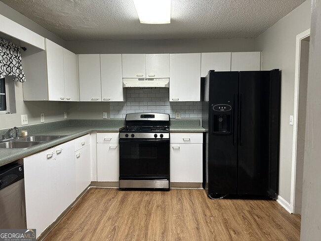 Building Photo - 1331 Colt Ridge Dr SE