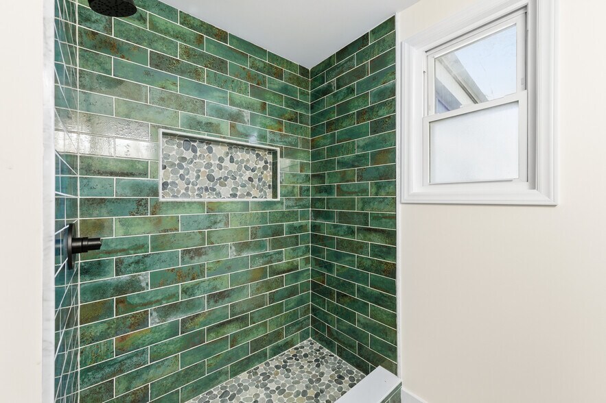 Building Photo - 23 Salem Rd