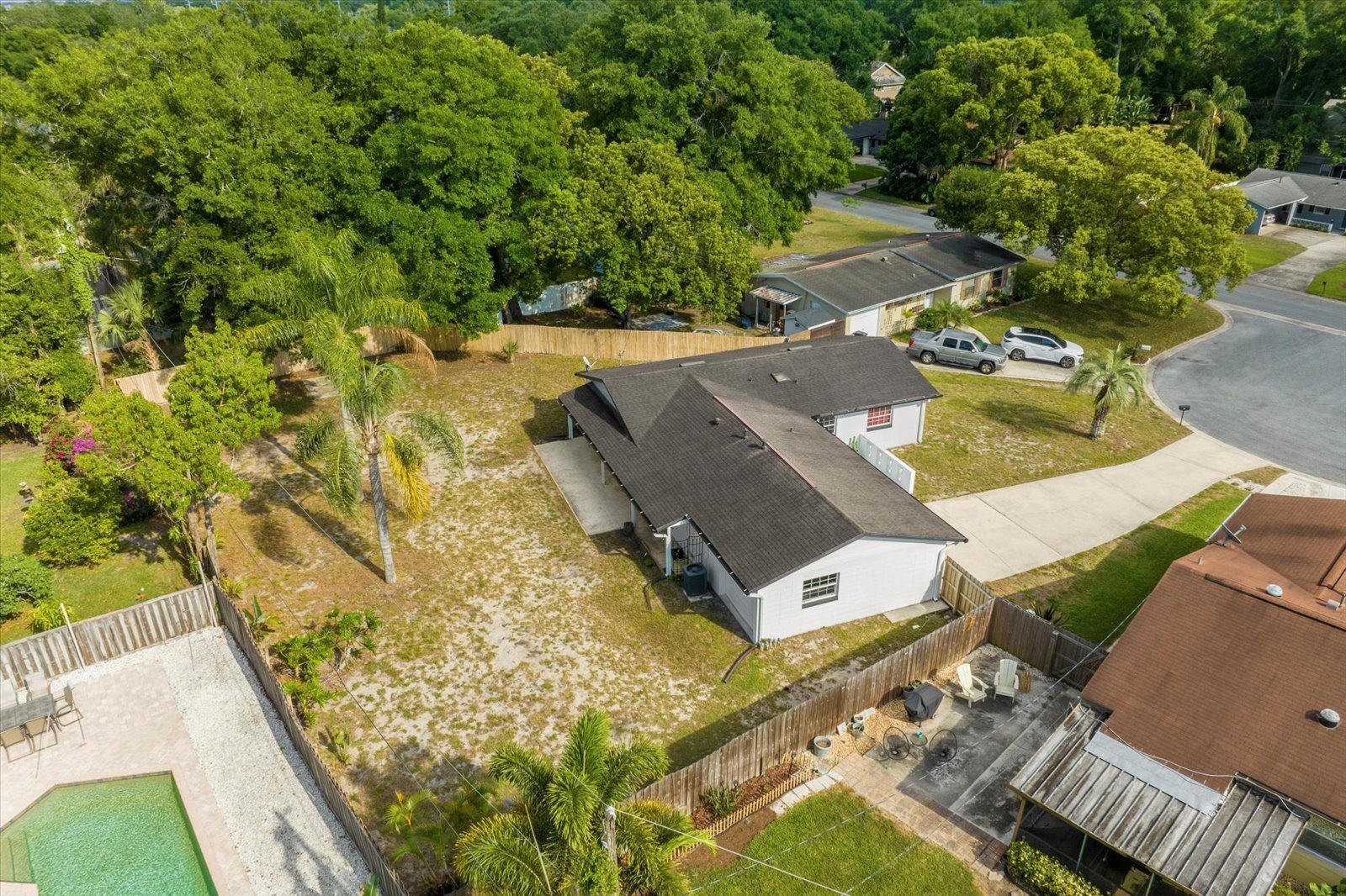 Building Photo - 641 Sherwood Dr