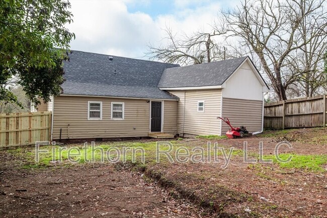 Building Photo - 413 Norris St