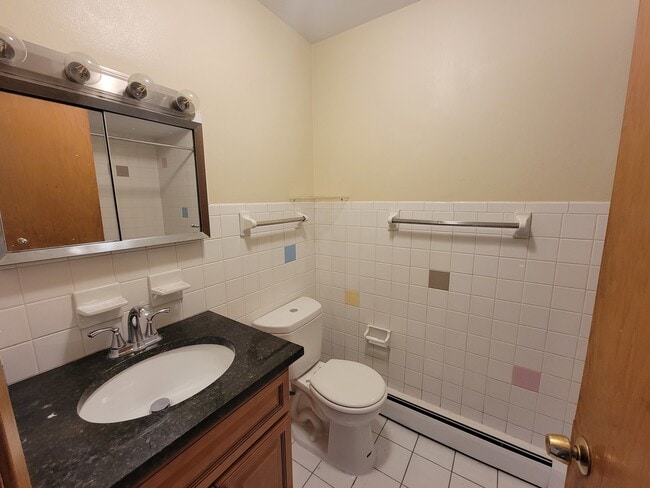 Building Photo - 6151 W Belmont Ave