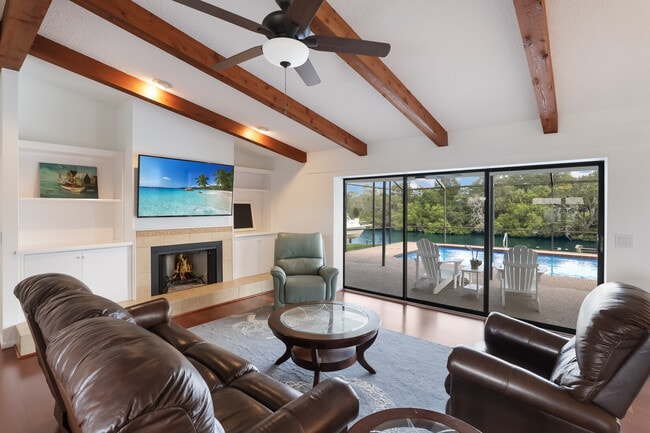 Building Photo - 5424 America Dr