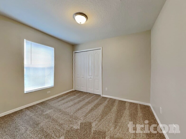 Building Photo - 24349 Rolling View Ct