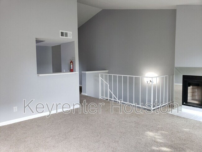 Building Photo - 6750 Sands Point Dr