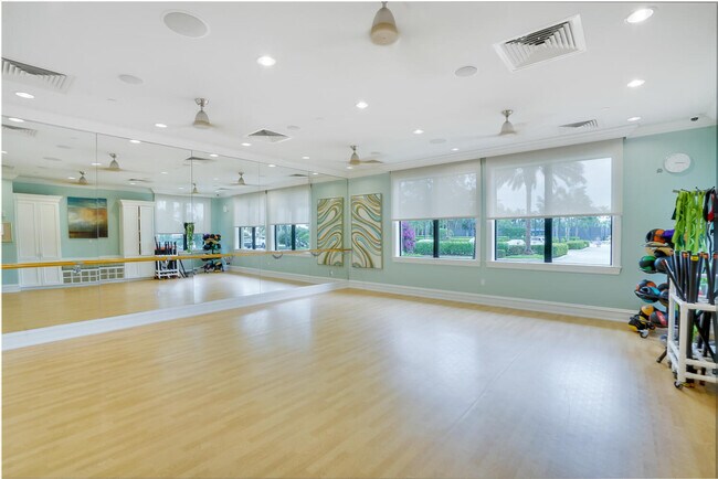 Building Photo - 16786 Crown Bridge Dr
