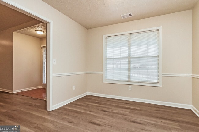 Building Photo - 35 Spring Valley Keep