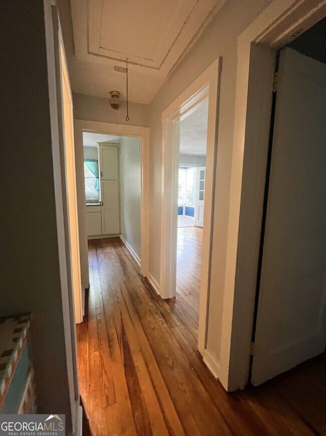 Building Photo - 402 Wheeler St