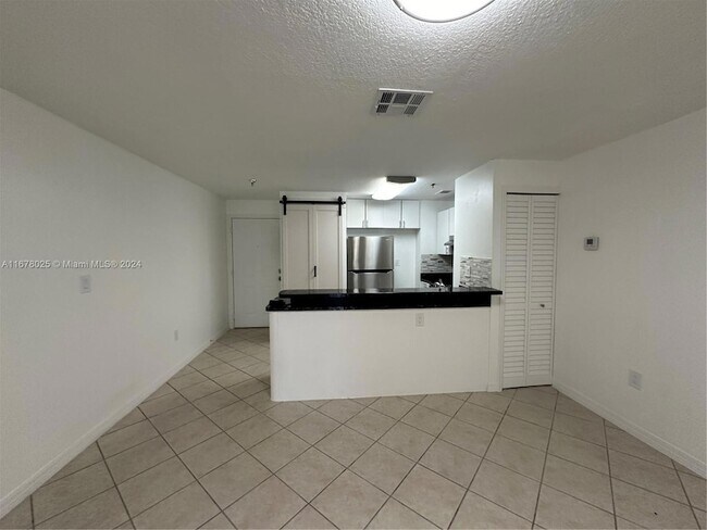 Building Photo - 2734 Bird Ave