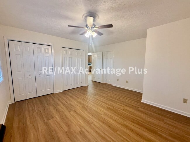 Building Photo - Spacious home with fiber internet close to Charlotte Court House