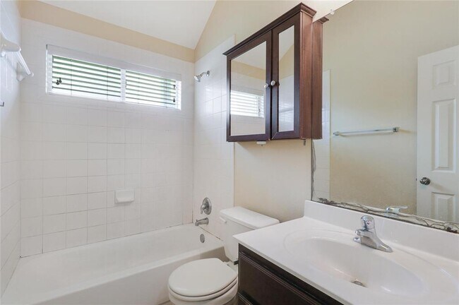 Building Photo - 3608 Glastonbury Trail