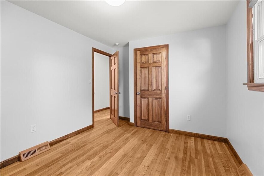 Building Photo - 25 Harris Dr