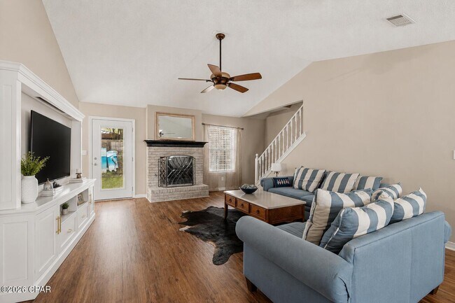 Building Photo - 855 Mande Ct