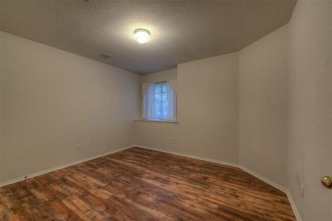 Building Photo - 13500 Dulles Ave