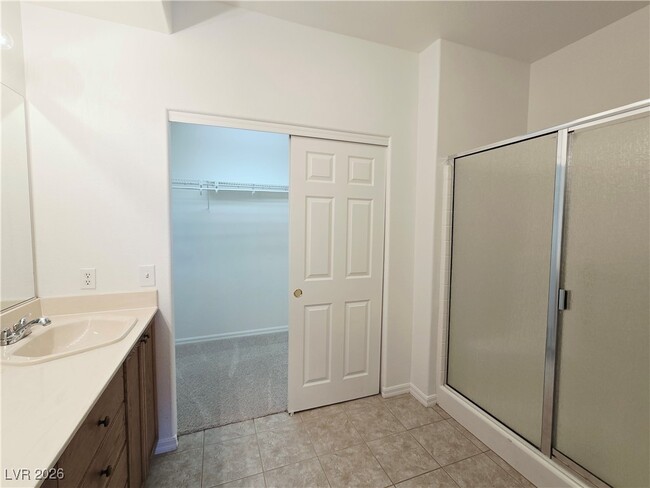 Building Photo - 4814 Regalo Bello St