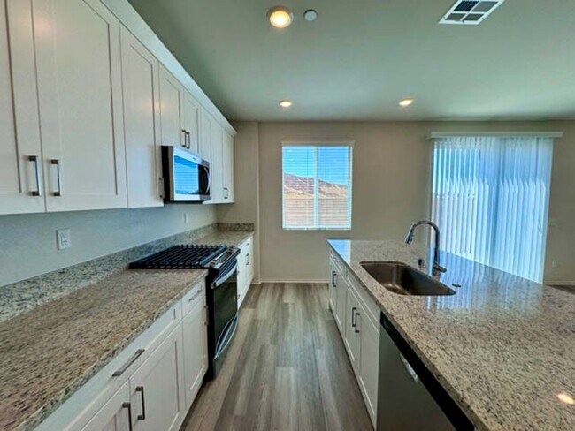 Building Photo - 31799 Woodbank Wy