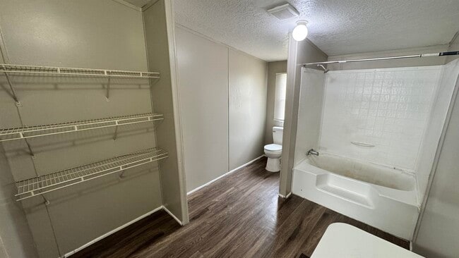 Building Photo - 288 W Brooks Rd