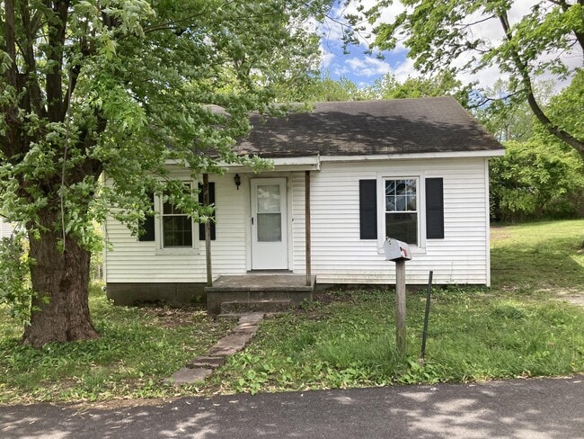 Building Photo - 1413 E 18th St