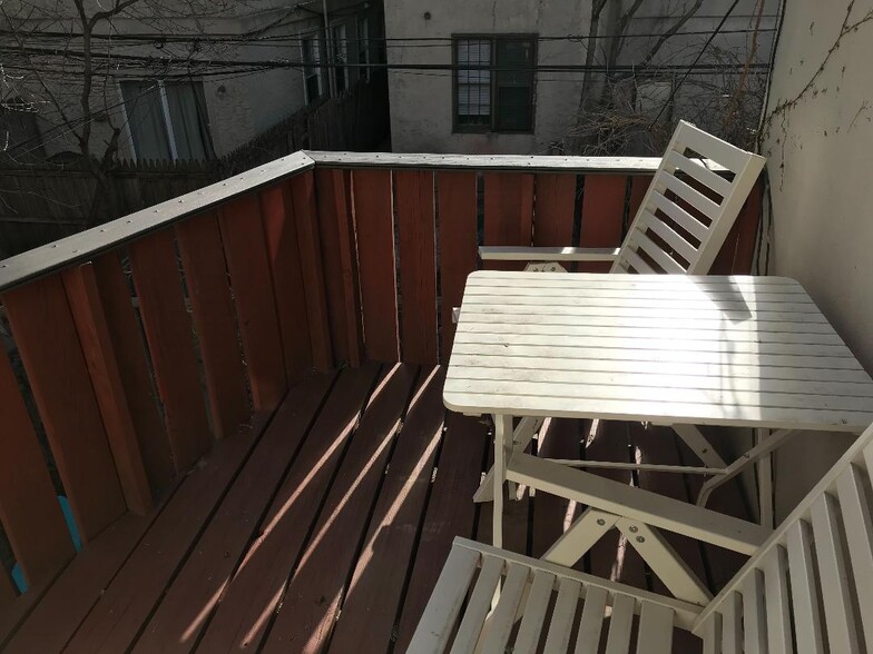 Building Photo - 1530 Mount Vernon St