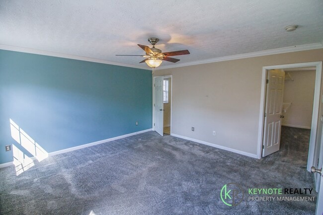 Building Photo - 6927 Erie Dr