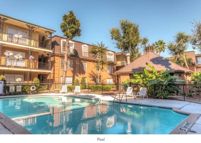 Building Photo - Diamond Hill at Westheimer