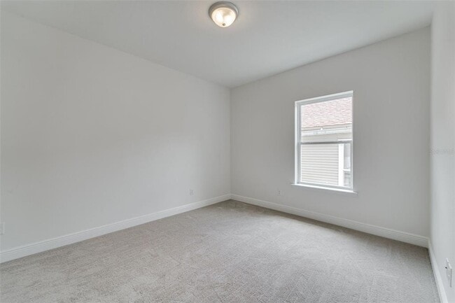 Building Photo - 1933 W Chestnut St