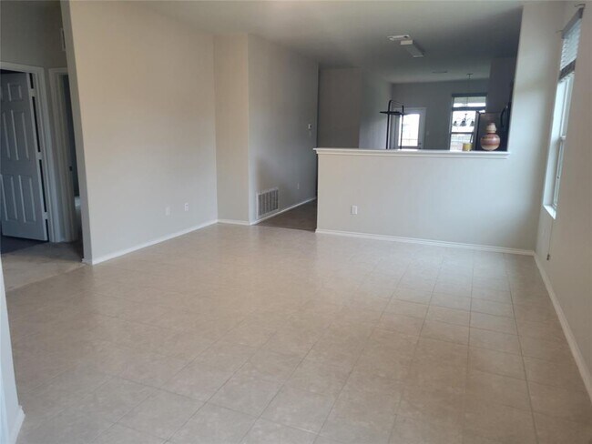 Building Photo - 221 Compania Cove