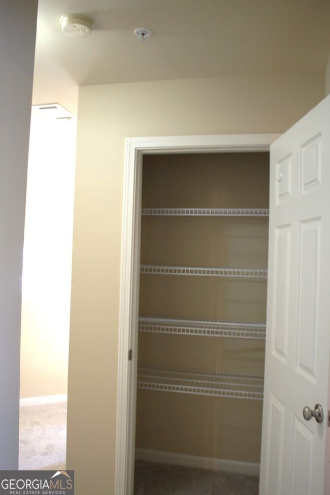 Building Photo - 3328 Castleberry Village Cir