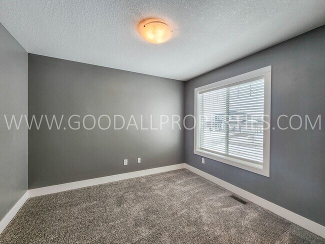 Building Photo - A Must See 4 Bedroom 3.5 Baths in Norwalk with a 3 Car Garage!!!