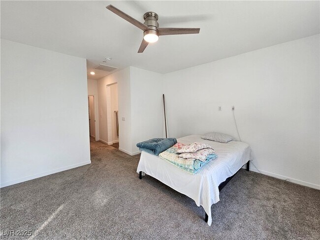 Building Photo - 600 N Carriage Hill Dr