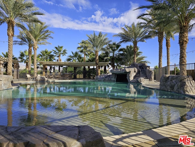 Building Photo - 38580 Rancho Los Cerritos Dr