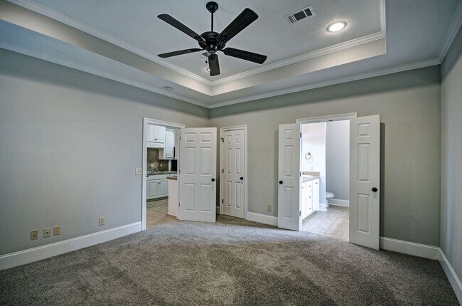 Building Photo - 123 Cedar Green Dr