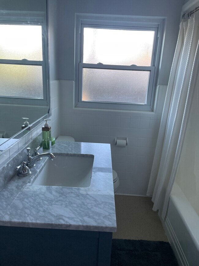 Building Photo - 2019 59th St S