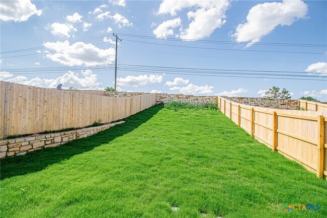 Building Photo - 3903 American Elm Dr