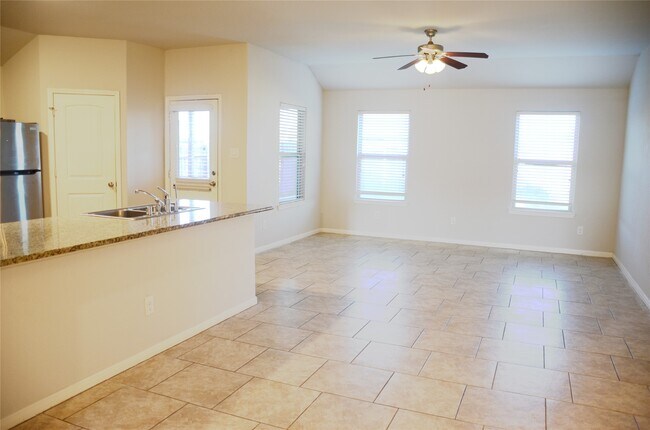 Building Photo - 9507 Green Maple Ct