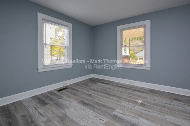 Building Photo - 216 N Guthrie Ave