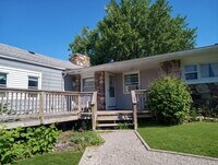 Building Photo - Spacious 3-Bedroom Home for Rent in Mount Morris!