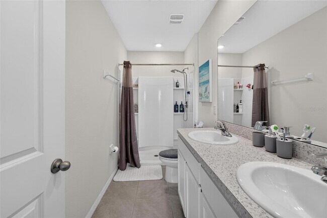 Building Photo - 33046 Major Oak Dr