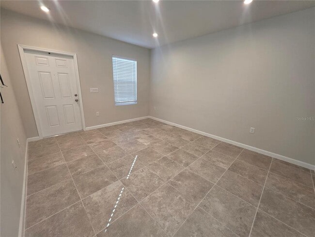 Building Photo - 1210 Port Blue Wy