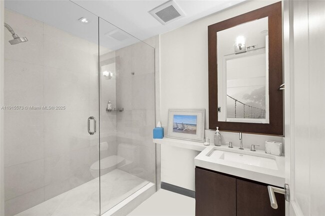 Building Photo - 4924 Fisher Island Dr