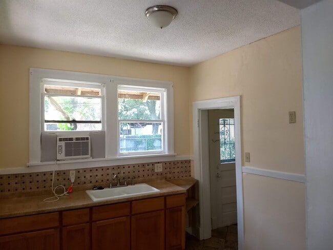 Building Photo - 785 East St