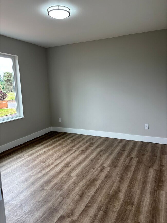 Building Photo - Garrison Square 3 bedroom- Brand New!
