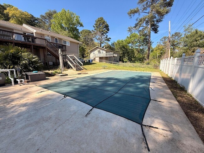 Building Photo - 1012 Elaine Trail