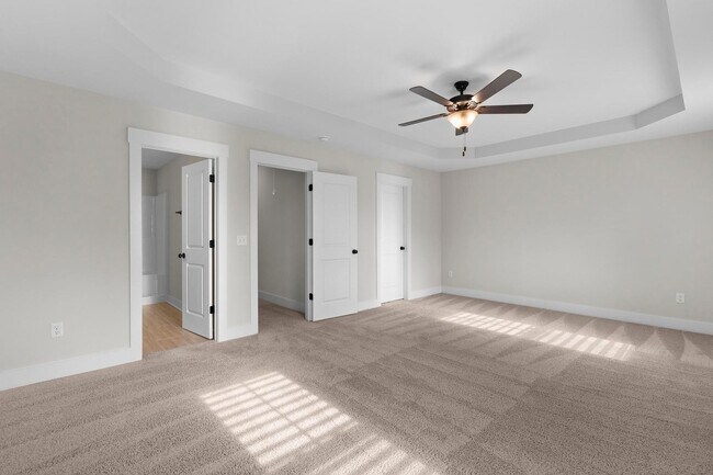 Building Photo - Townhome in Hampstead!