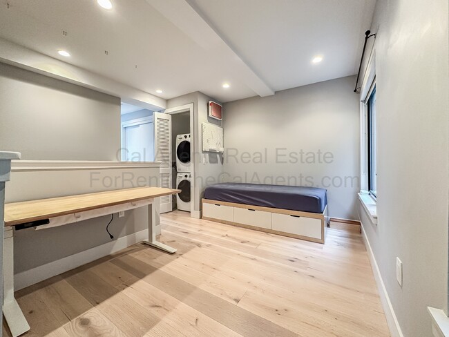 Building Photo - 2747 San Pablo Ave