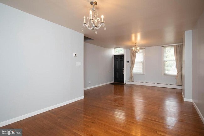 Building Photo - 1313 S Howard St