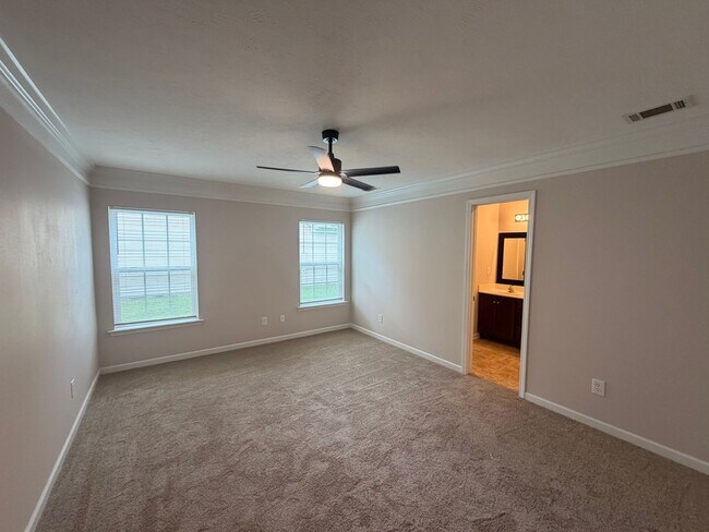 Building Photo - Available Immediately – Beautiful 3 Bedroom, 2.5 Bath Home with Bonus Room in Belmont!