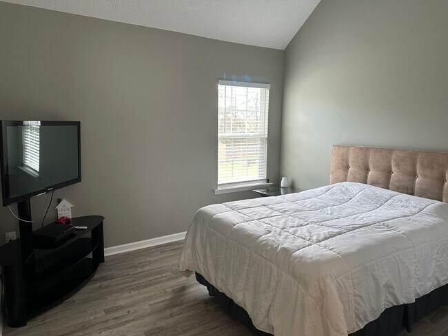 Building Photo - 26 Apache Trail