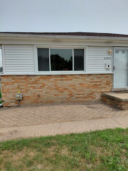 Building Photo - 2505 Stieber St