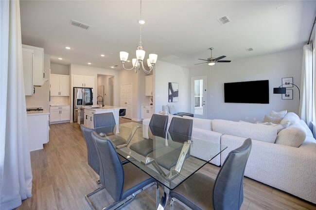 Building Photo - 4110 Sherman Oak Ln